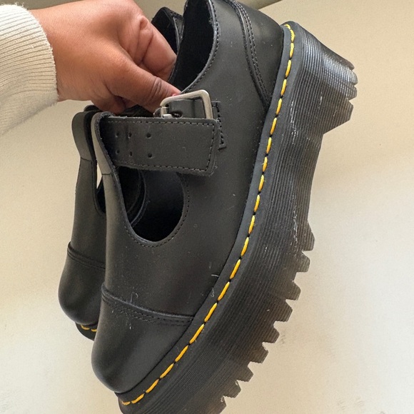 ❌❌SOLD❌❌Woman’s docs - Picture 1 of 2